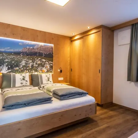 Apartment Picenin La Villa (Trentino Alto Adige)