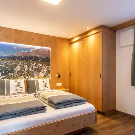 Picenin Apartment La Villa (Trentino Alto Adige)
